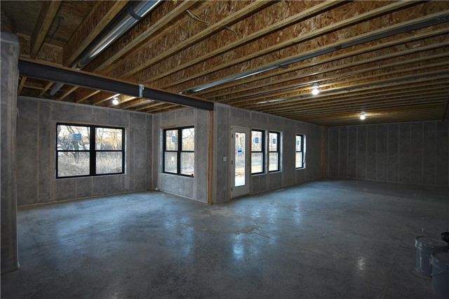 7644 N Booth Avenue, Kansas City, MO 64158