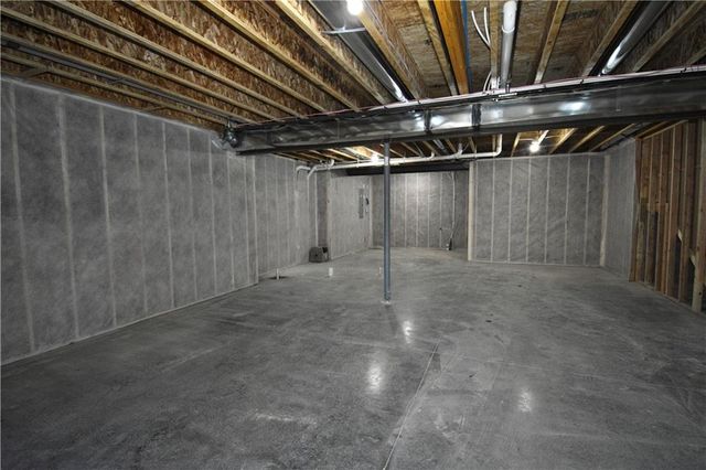 7644 N Booth Avenue, Kansas City, MO 64158