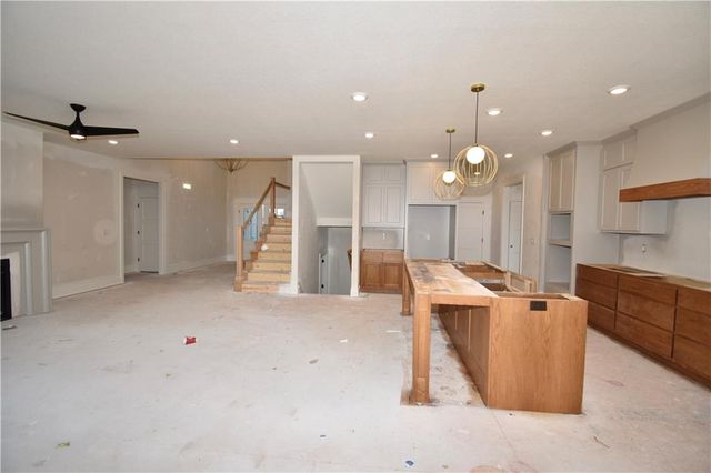 7644 N Booth Avenue, Kansas City, MO 64158