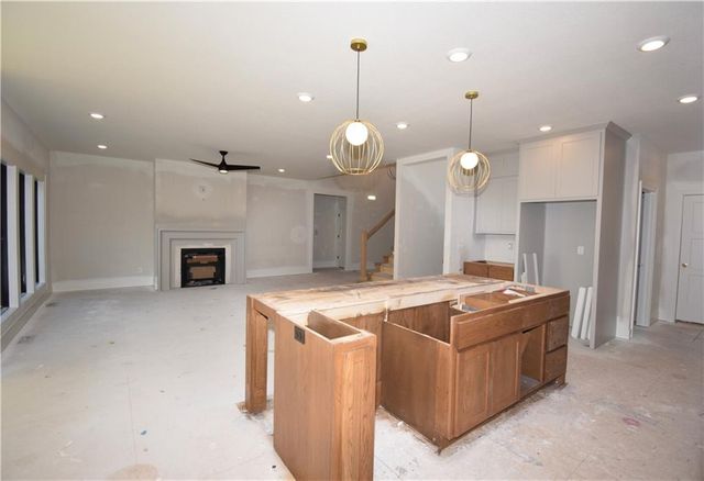 7644 N Booth Avenue, Kansas City, MO 64158