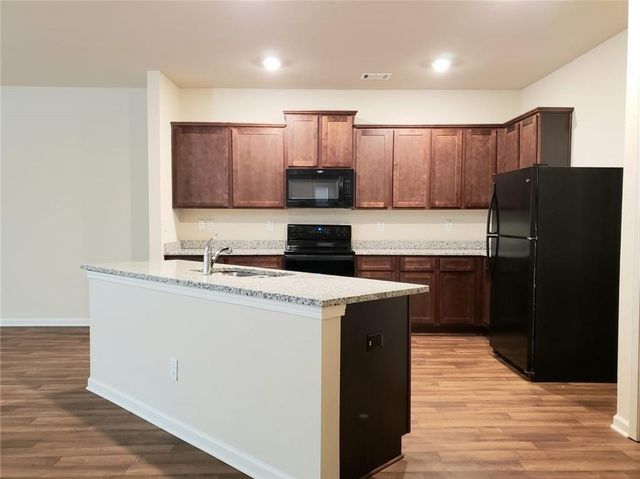 939 Independence Avenue, Pendergrass, GA 30567