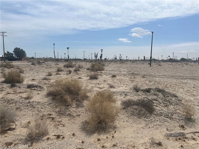 1325 Leeward Avenue, Thermal, CA 92274