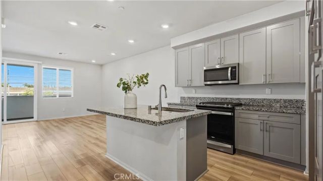 205 N Vincent 117, West Covina, CA 91790