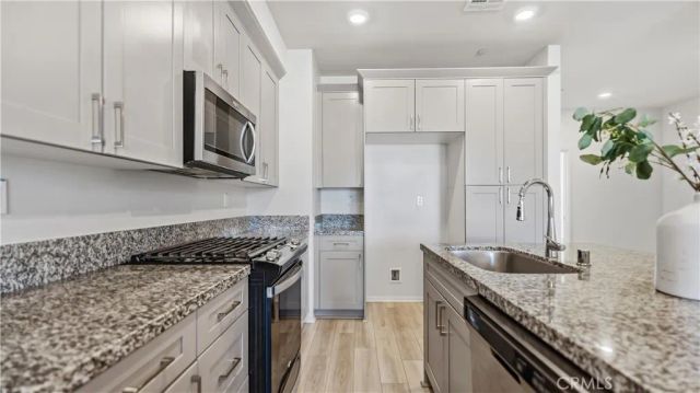 205 N Vincent 117, West Covina, CA 91790