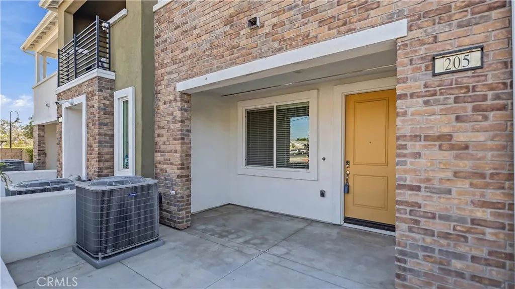 205 N Vincent 117, West Covina, CA 91790