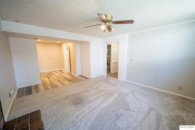 2317 S 119Th Court, Omaha, NE 68144