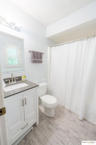 2317 S 119Th Court, Omaha, NE 68144