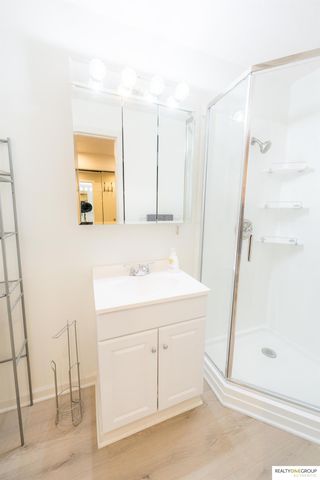 2317 S 119Th Court, Omaha, NE 68144