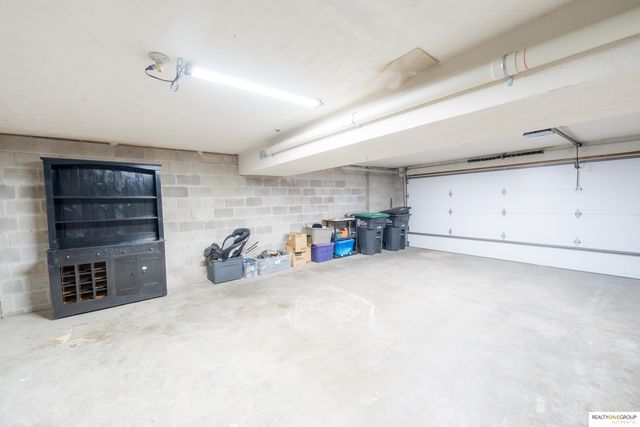 2317 S 119Th Court, Omaha, NE 68144
