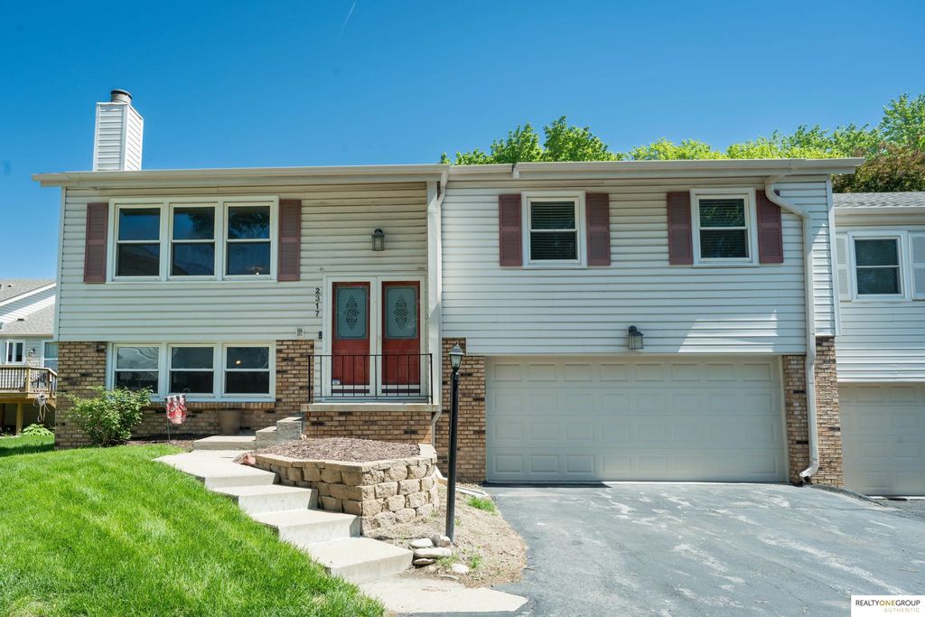 2317 S 119Th Court, Omaha, NE 68144