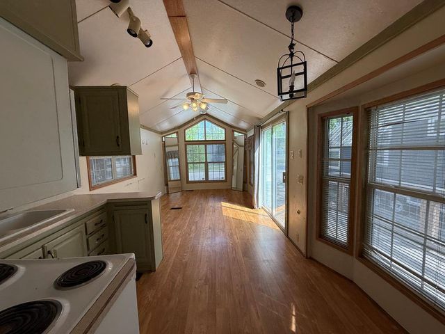 2915 Riverside Dr, Kerrville, TX 78028