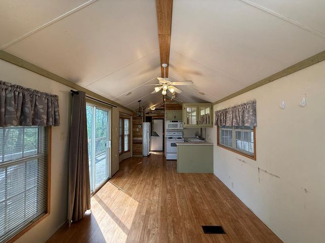 2915 Riverside Dr, Kerrville, TX 78028