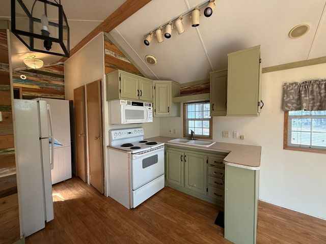 2915 Riverside Dr, Kerrville, TX 78028