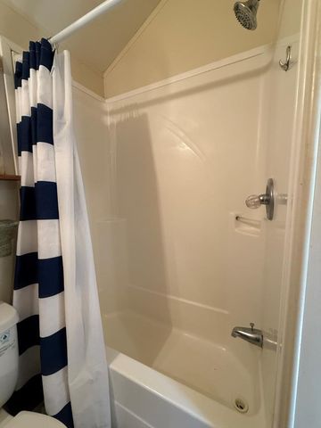 2915 Riverside Dr, Kerrville, TX 78028