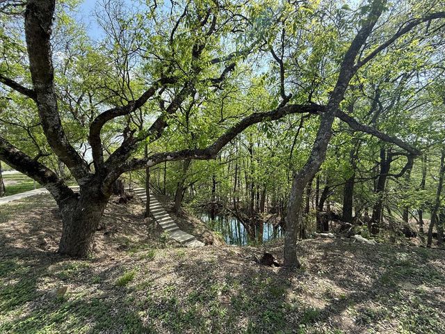 2915 Riverside Dr, Kerrville, TX 78028
