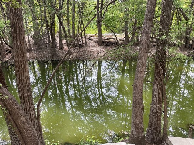 2915 Riverside Dr, Kerrville, TX 78028