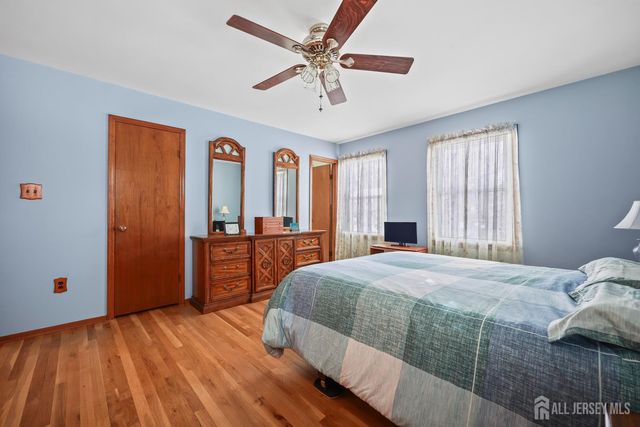 18 Apache Court, East Brunswick, NJ 08816