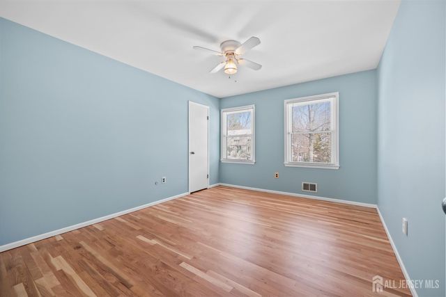 18 Apache Court, East Brunswick, NJ 08816