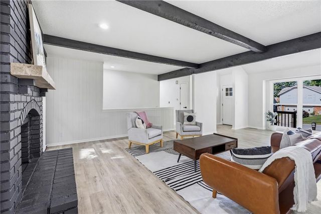 10223 Rosehill Road, Lenexa, KS 66215
