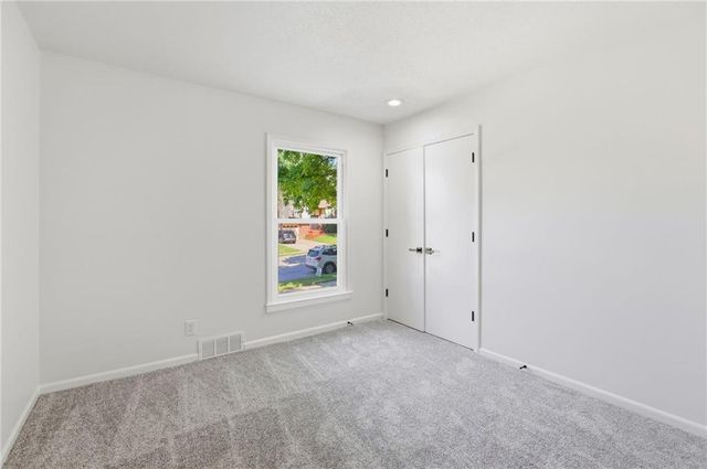 10223 Rosehill Road, Lenexa, KS 66215