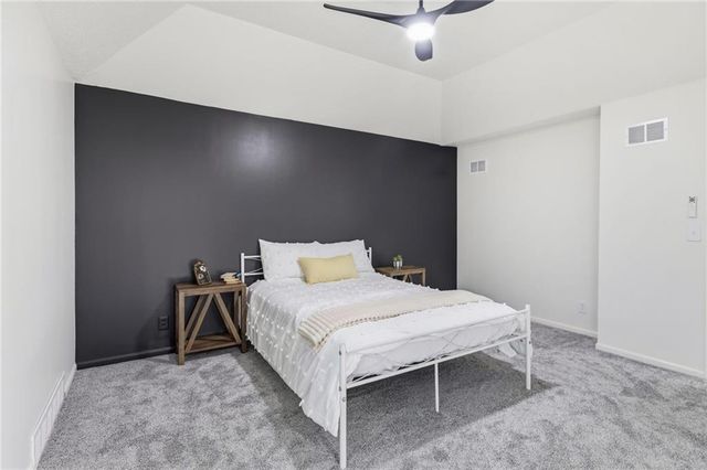 10223 Rosehill Road, Lenexa, KS 66215