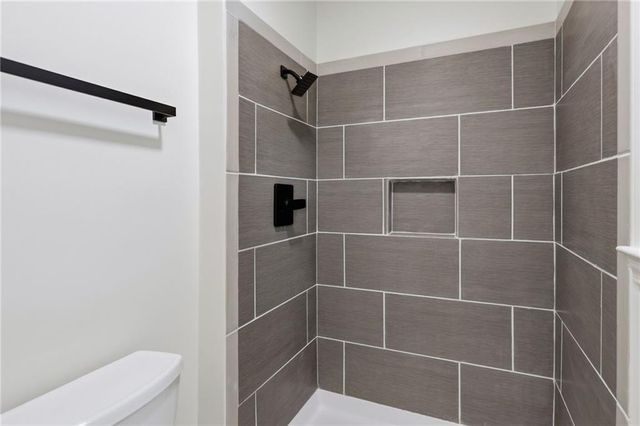 10223 Rosehill Road, Lenexa, KS 66215