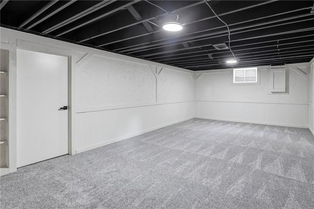 10223 Rosehill Road, Lenexa, KS 66215