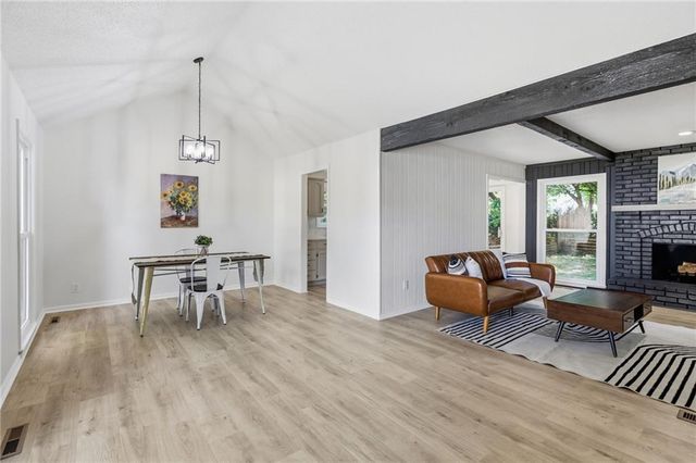 10223 Rosehill Road, Lenexa, KS 66215