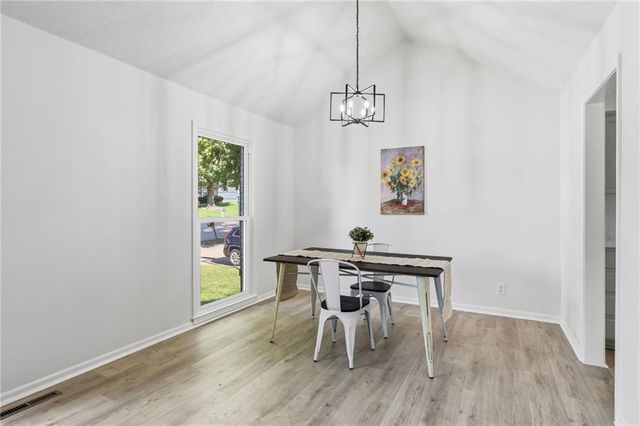 10223 Rosehill Road, Lenexa, KS 66215