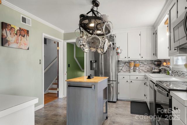 912 Parkwood Road, Shelby, NC 28152