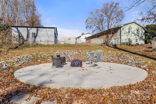 912 Parkwood Road, Shelby, NC 28152