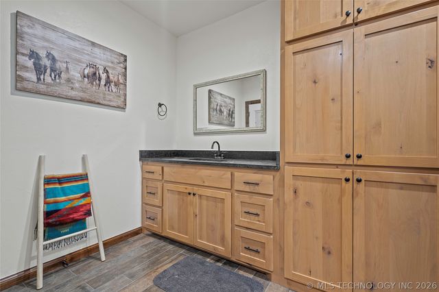 14570 Box Road, Lexington, OK 73051