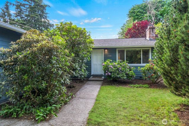 13325 19th Avenue NE, Seattle, WA 98125
