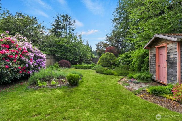 13325 19th Avenue NE, Seattle, WA 98125
