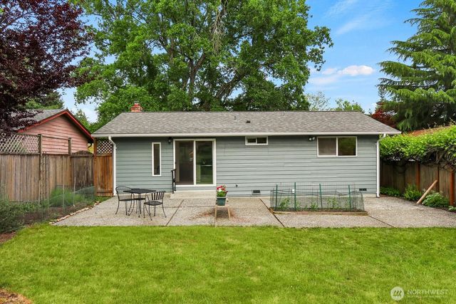 13325 19th Avenue NE, Seattle, WA 98125
