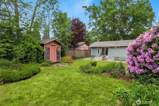 13325 19th Avenue NE, Seattle, WA 98125