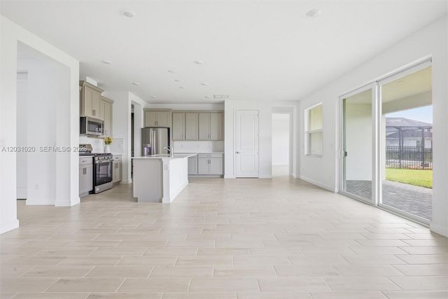 1548 Stockbridge Street, Loxahatchee, FL 33470