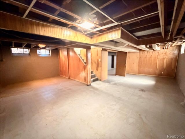10897 Lakepointe Street, Detroit, MI 48224