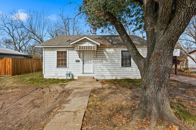 803 E 14th Street, Bonham, TX 75418