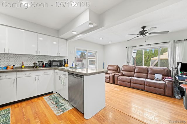 33615 VICEROY Drive, Sterling Heights, MI 48310