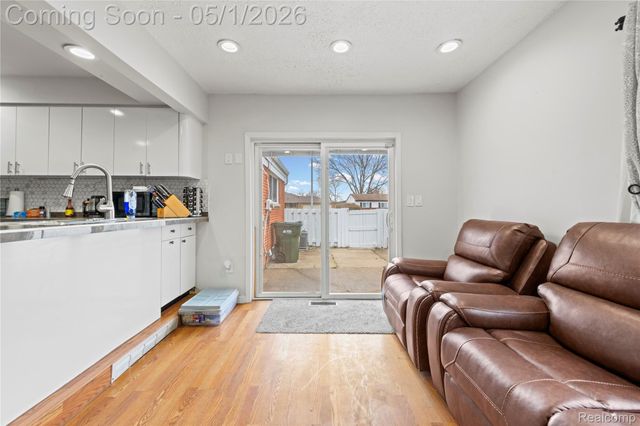 33615 VICEROY Drive, Sterling Heights, MI 48310