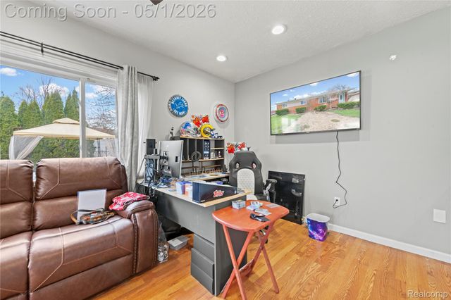 33615 VICEROY Drive, Sterling Heights, MI 48310