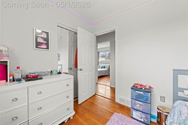 33615 VICEROY Drive, Sterling Heights, MI 48310