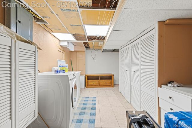 33615 VICEROY Drive, Sterling Heights, MI 48310
