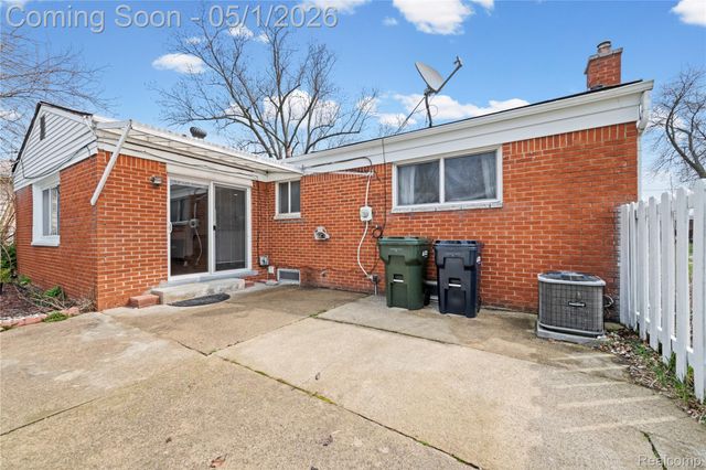 33615 VICEROY Drive, Sterling Heights, MI 48310
