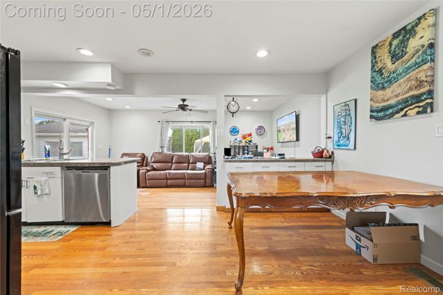33615 VICEROY Drive, Sterling Heights, MI 48310