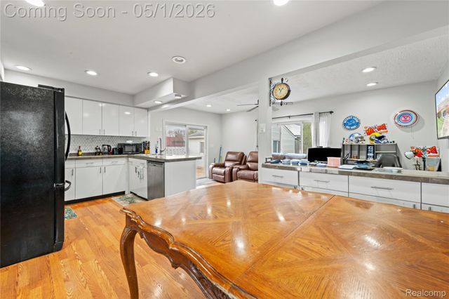 33615 VICEROY Drive, Sterling Heights, MI 48310