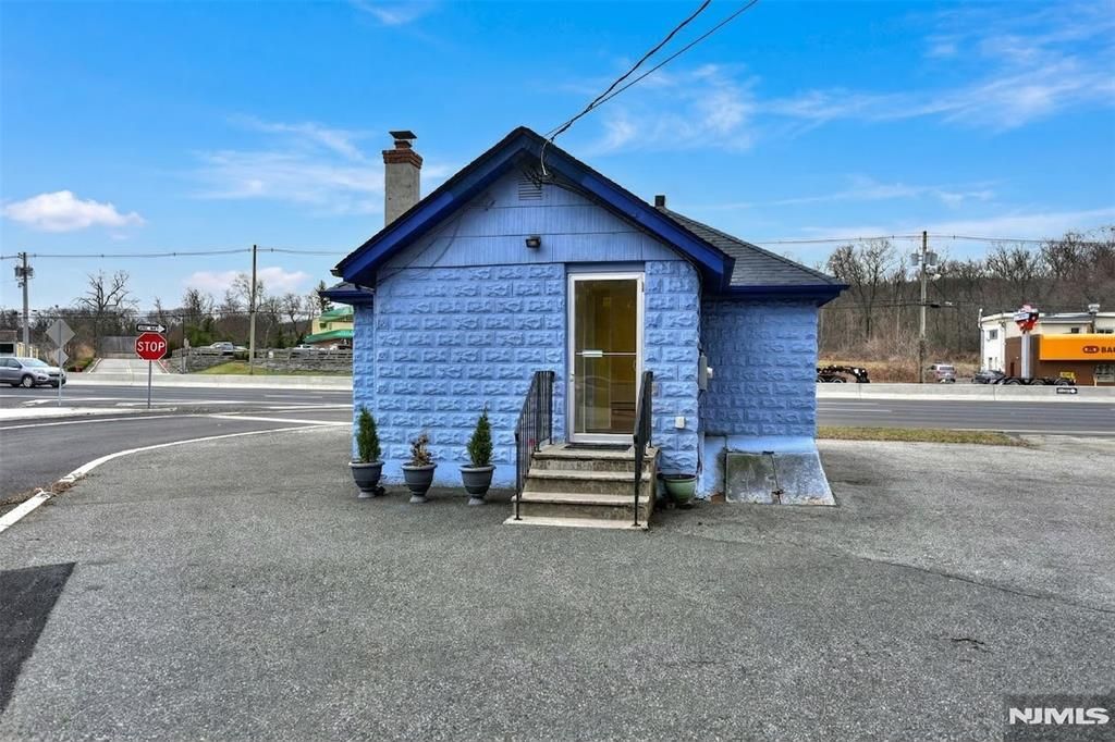 1432 State Rt 23, Butler Borough, NJ 07405