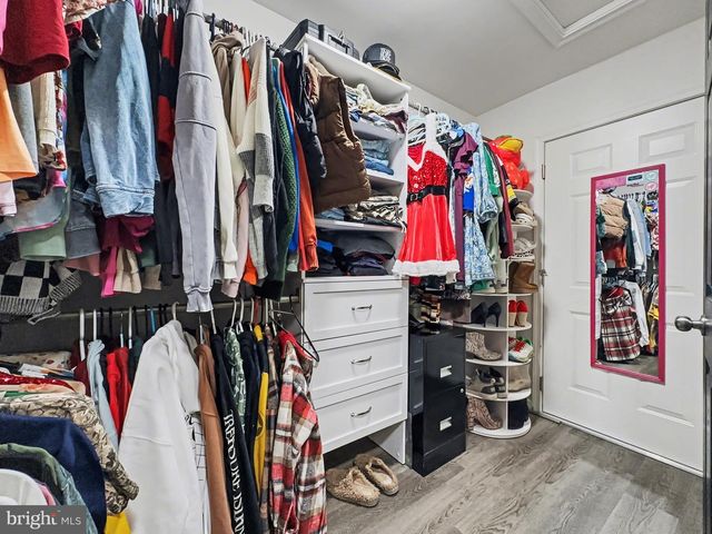 10 CORIANDER LN, Manchester, PA 17345