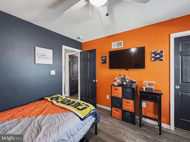 10 CORIANDER LN, Manchester, PA 17345